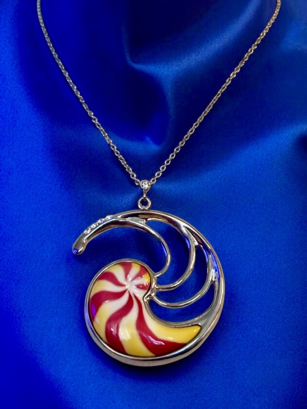 🌼Retired Franz Collection “By the Sea” Porcelain Seashell Necklace